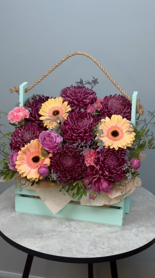 Цветы в ящике Алиса в стране чудес