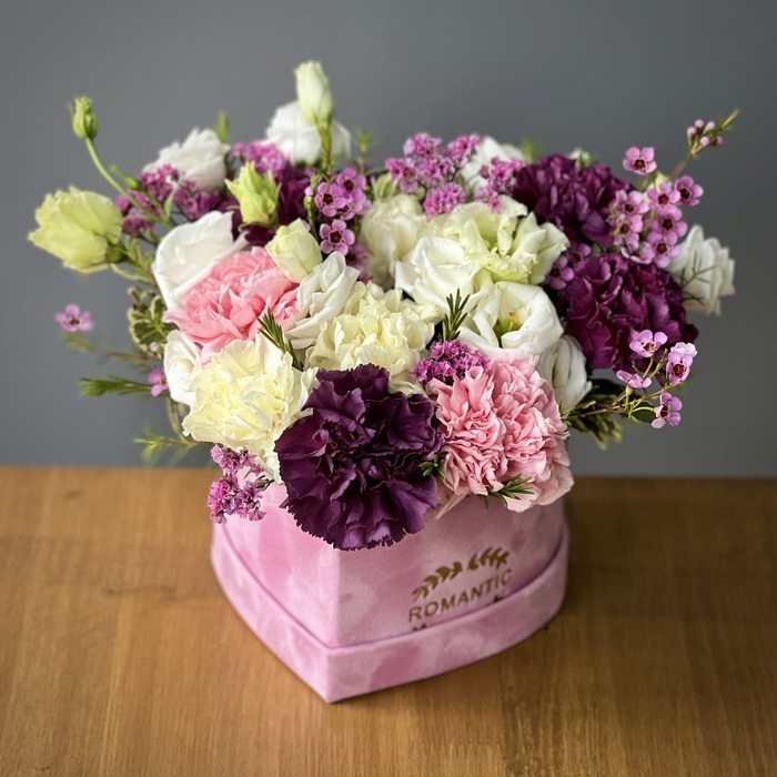 Цветы в коробке Валентинка