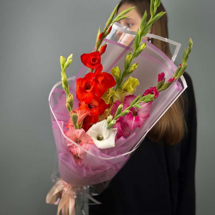 Букет из 5 гладиолусов микс