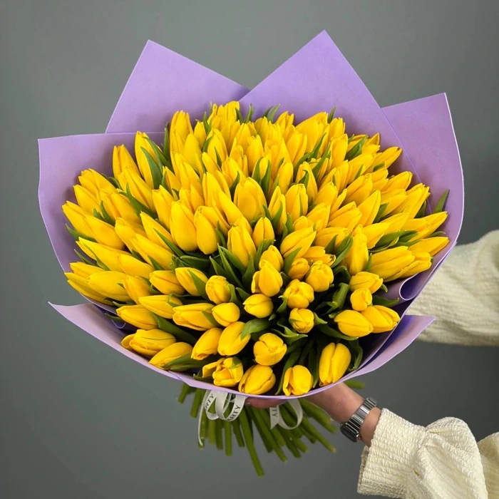 Букет из 101 желтых тюльпанов