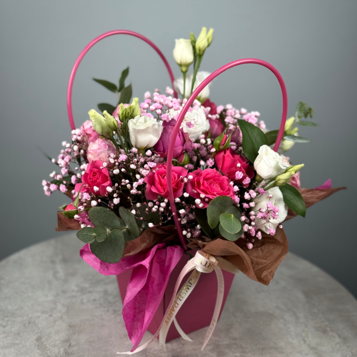 Цветы в коробке В вихре эмоций