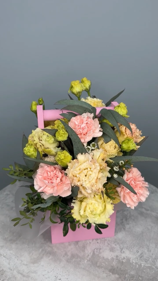 Цветы в ящике Айла