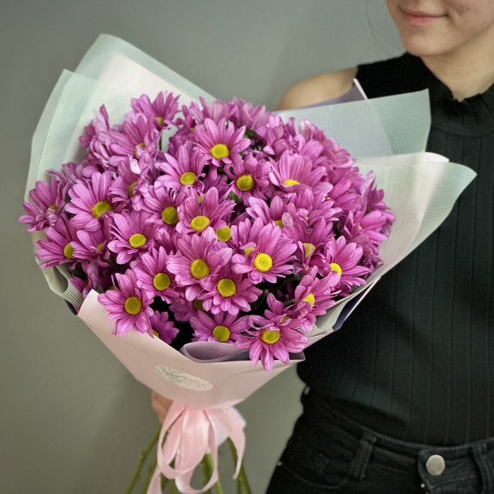 Букет из 11 сиреневых кустовых хризантем