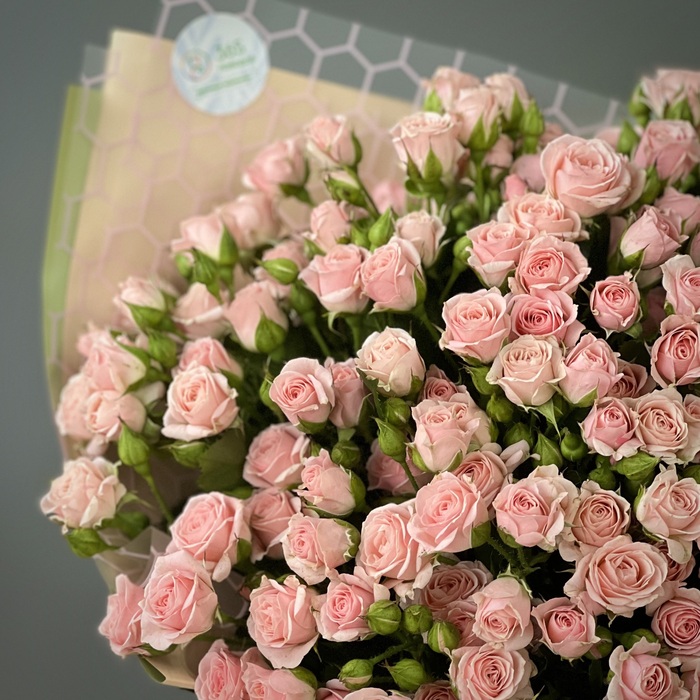 Букет из 25 кустовых нежно-розовых роз