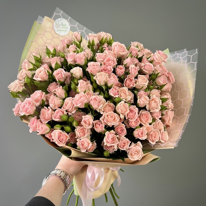 Букет из 25 кустовых нежно-розовых роз