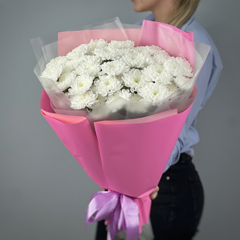 Букет из 9 белых кустовых хризантем