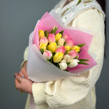 Букет из 21 тюльпанов нежный микс