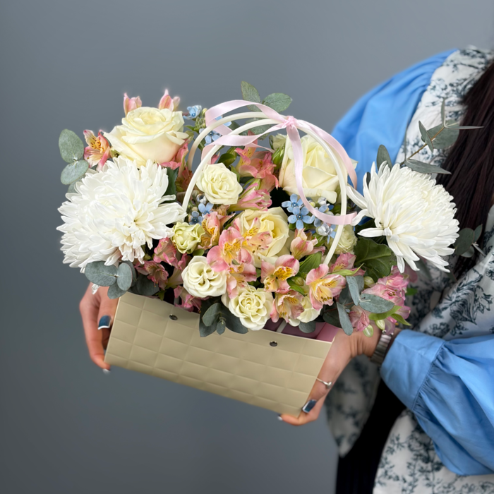 Цветы в коробке Нежный аккорд