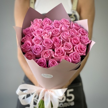 Букет из 31 розовой розы 70 см