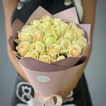 Букет из 21 кремовой розы 60 см