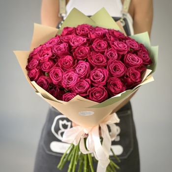 Букет из 41 малиновой розы 40 см