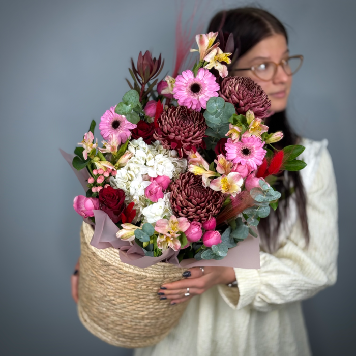 Цветы в корзине Флоренция