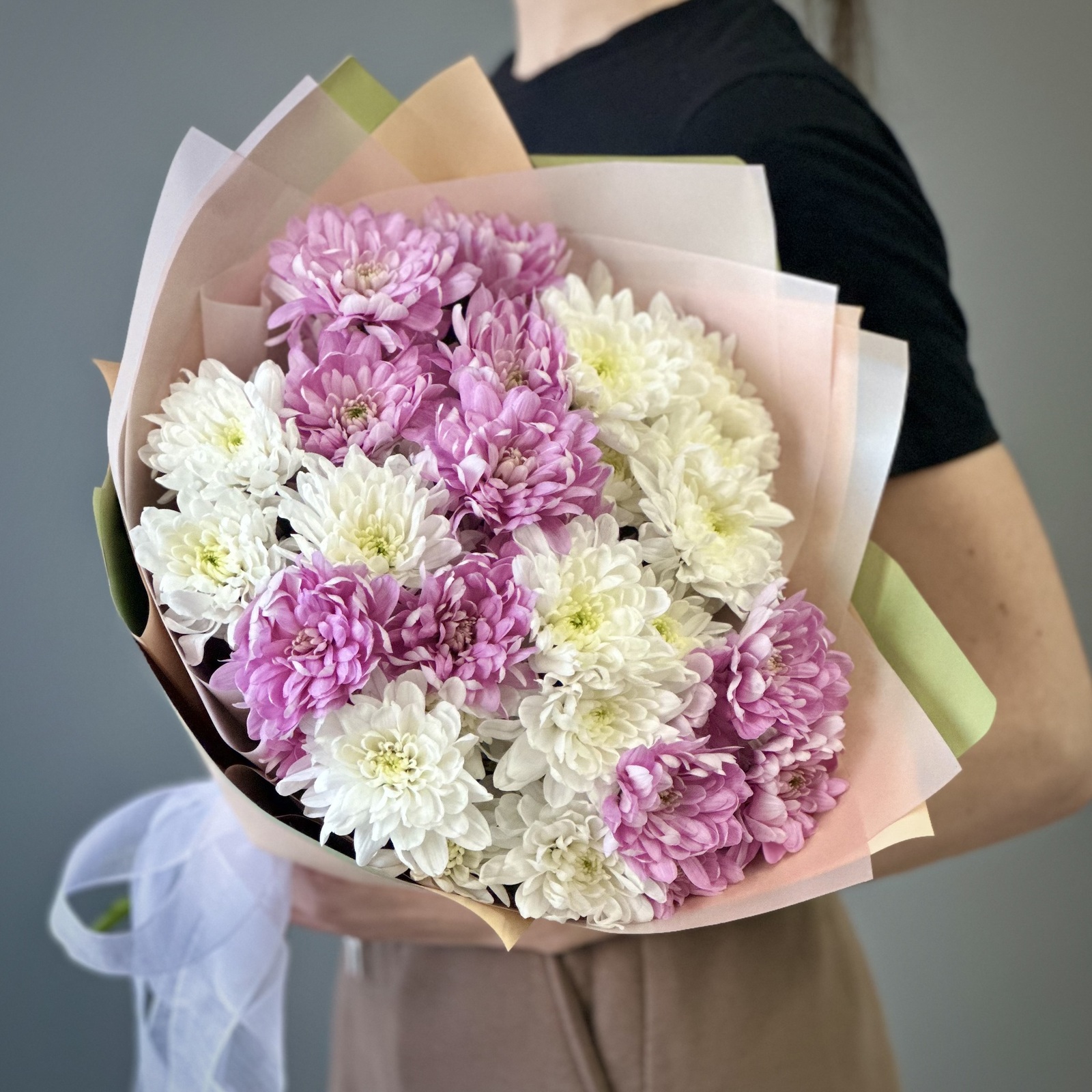 Букет из 7 нежных кустовых хризантем