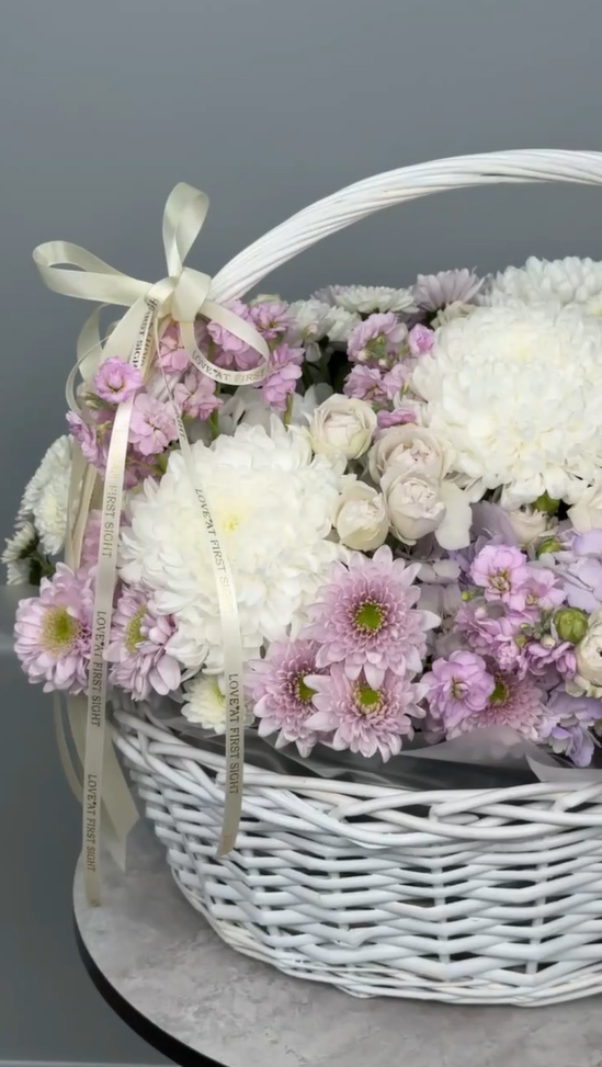 Цветы в корзине Марсианка