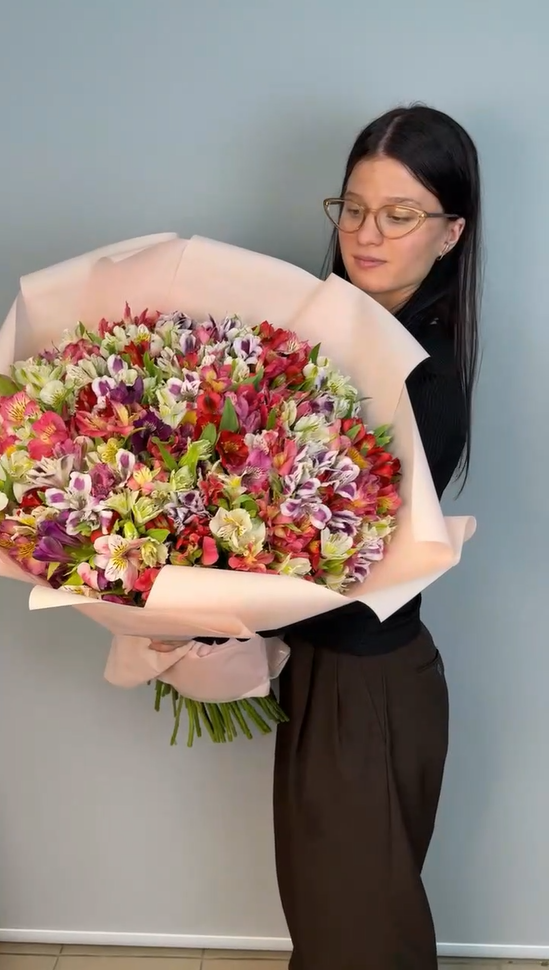 Букет из 101 альстромерий микс