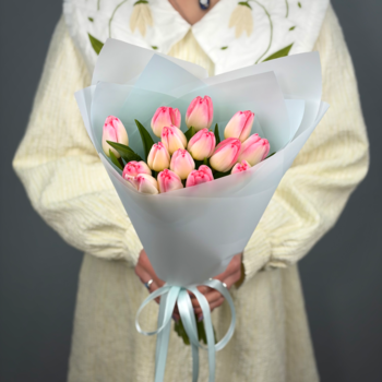 Букет из 15 розовых тюльпанов