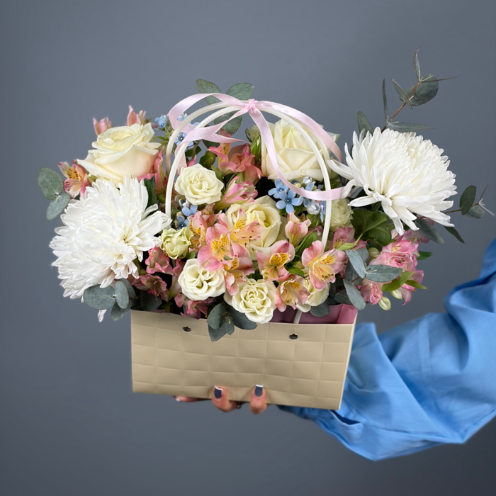 Цветы в коробке Нежный аккорд