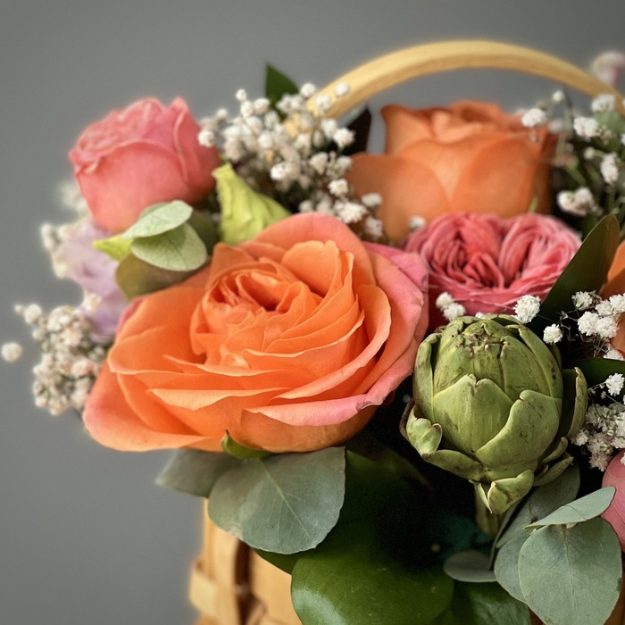 Цветы в корзине Ласточка