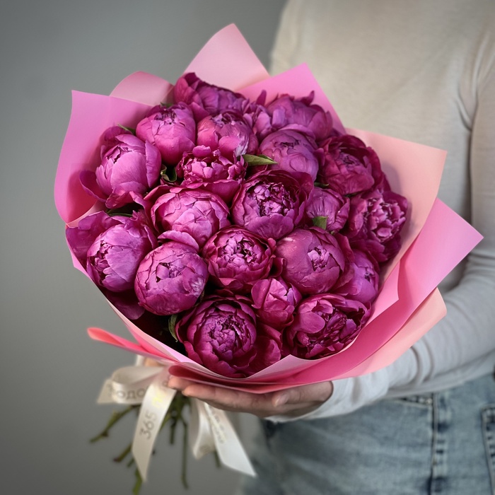 Букет из 1 фиолетовых российских пионов