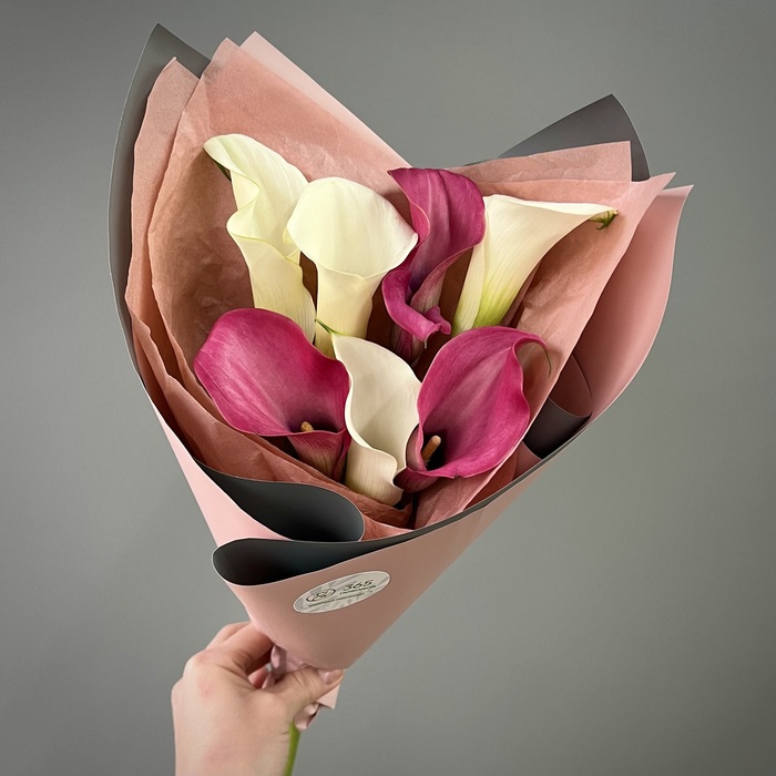 Букет из 7 калл микс