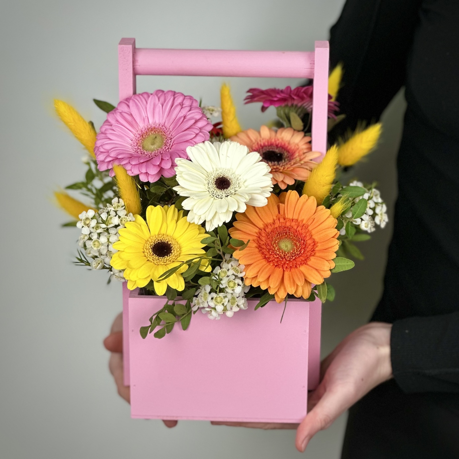 Цветы в ящике Моника