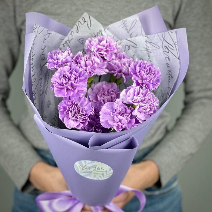 Букет из 11 сиреневых гвоздик