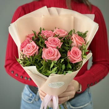 Букет из розовых роз Рассвет