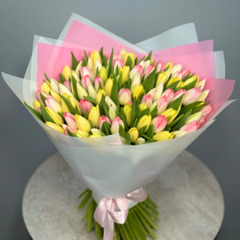 Букет из 101 тюльпанов нежный микс