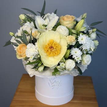 Цветы в коробке Улыбка