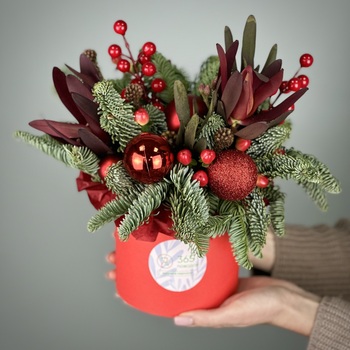 Цветы в коробке Эльф