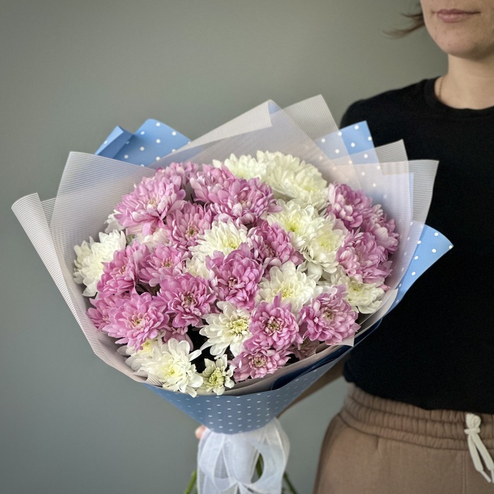 Букет из 11 нежных кустовых хризантем Букет из 11 нежных кустовых хризантем