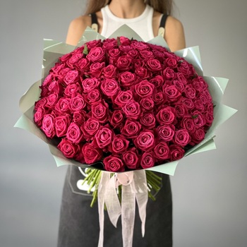 Букет из 151 малиновой розы 60 см