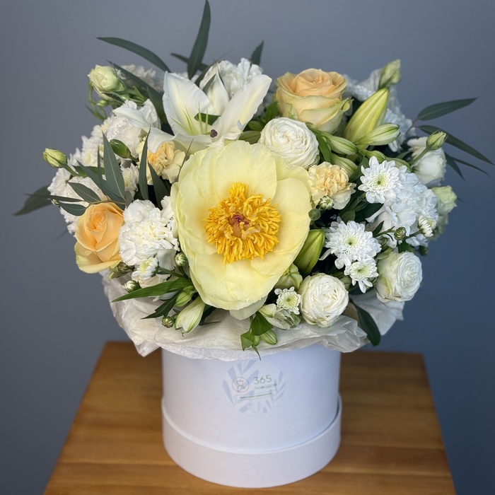 Цветы в коробке Улыбка