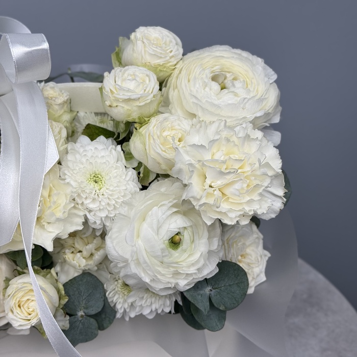 Цветы в ящике Белоснежная гармония