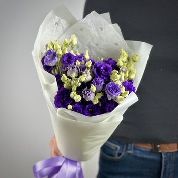 Букет из 9 фиолетовых лизиантусов